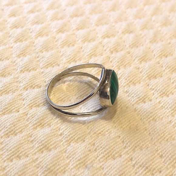 Malachite and Sterling Silver Vintage Statement Ring - Picture 4 of 6